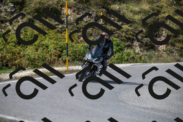 202509071134-M22_0041_m1_