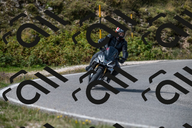 202509071134-M22_0042_m1_