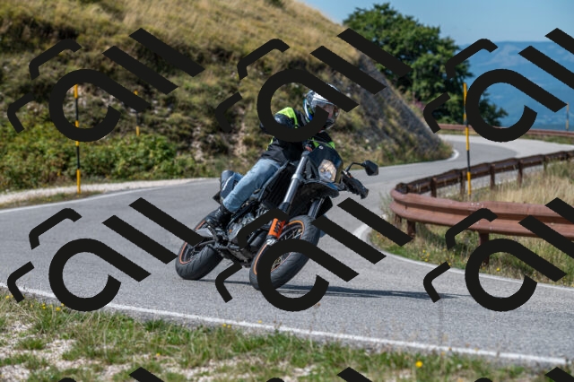 202509071144-M22_0122_m1_