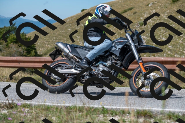 202509071144-M22_0124_m1_