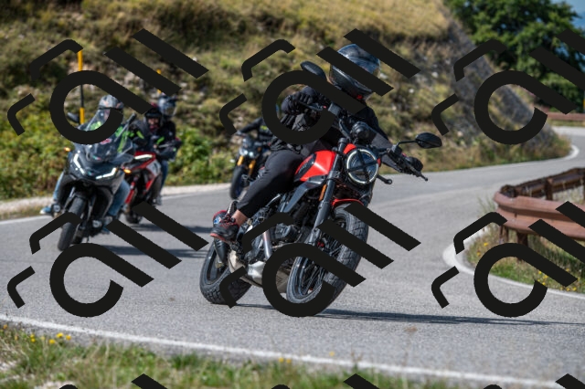 202509071149-M22_0177_m1_