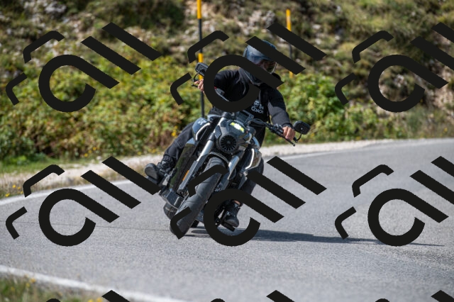 202509071149-M22_0192_m1_