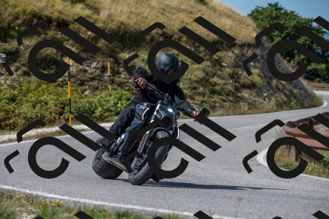 202509071149-M22_0194_m1_