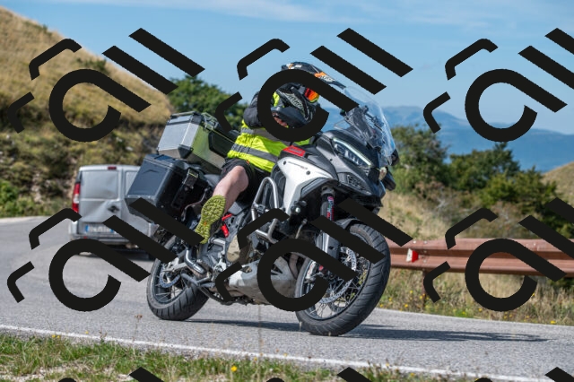 202509071149-M22_0203_m1_