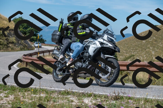 202509071152-M22_0209_m1_