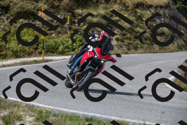 202509071152-M22_0211_m1_