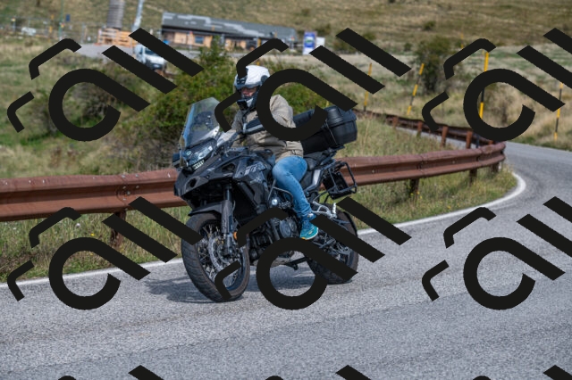 202509071158-M22_0242_m1_