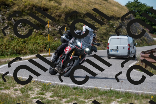 202509071158-M22_0249_m1_