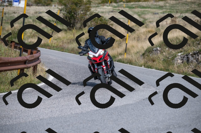 202509071202-M22_0257_m1_