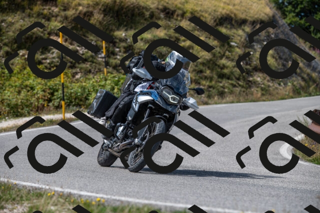 202509071208-M22_0293_m1_