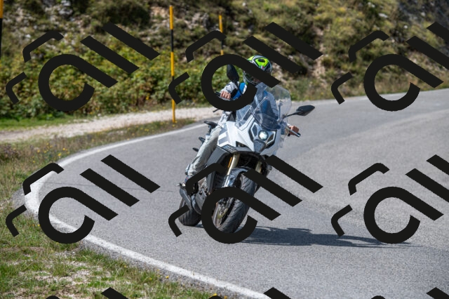 202509071210-M22_0301_m1_