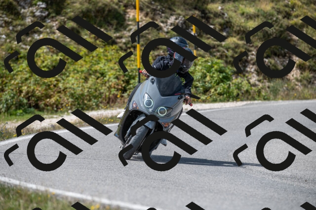 202509071213-M22_0320_m1_