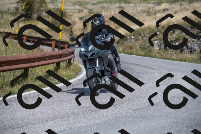 202509071214-M22_0324_m1_