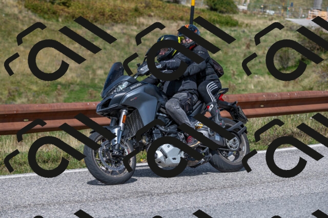 202509071214-M22_0326_m1_