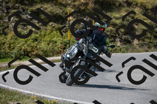 202509071243-M22_0382_m1_