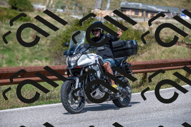 202509071249-M22_0408_m1_