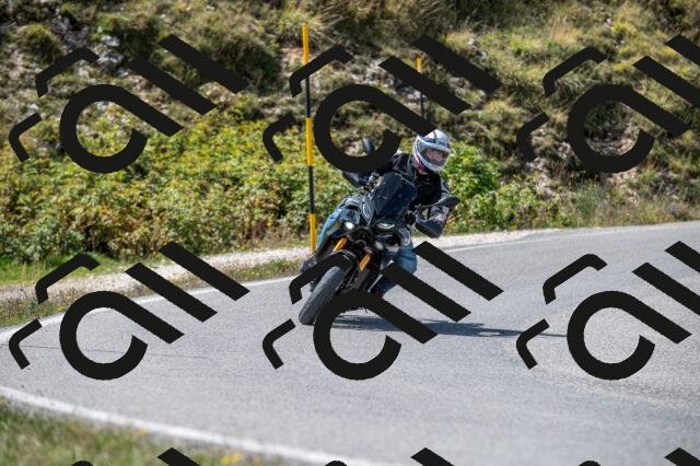 202509071250-M22_0409_m1_