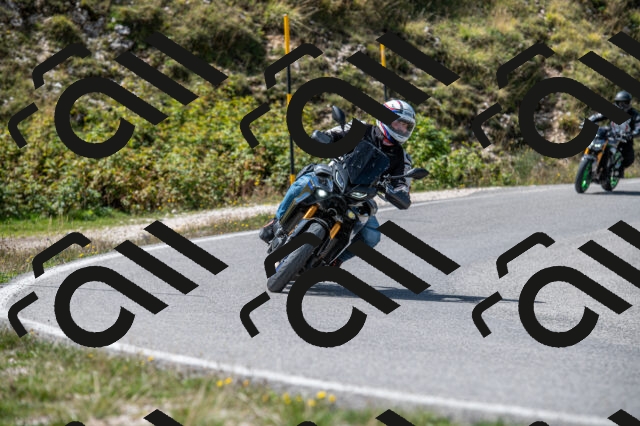 202509071250-M22_0410_m1_