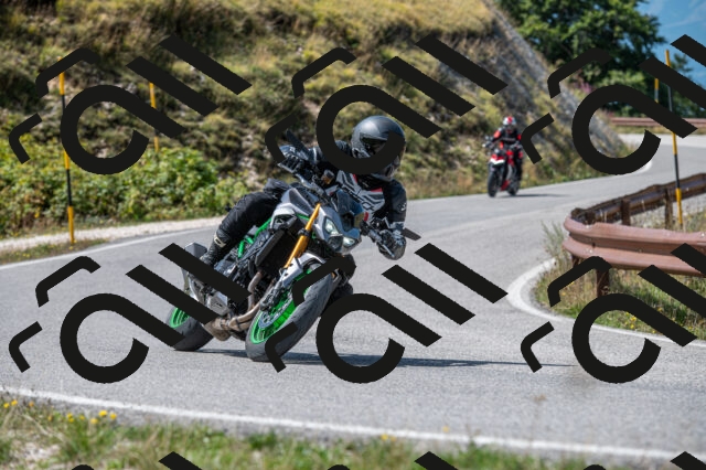 202509071250-M22_0416_m1_