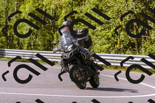 202509071037-_DSC8906_d1_