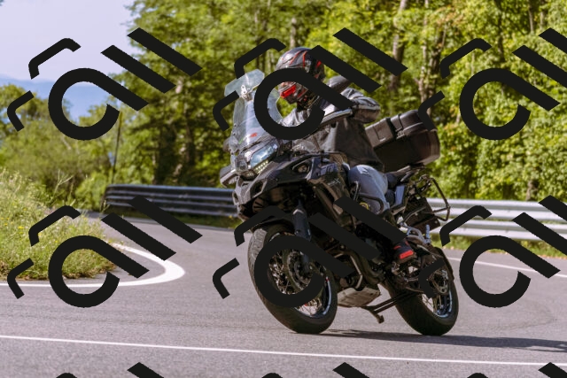 202509071037-_DSC8907_d1_