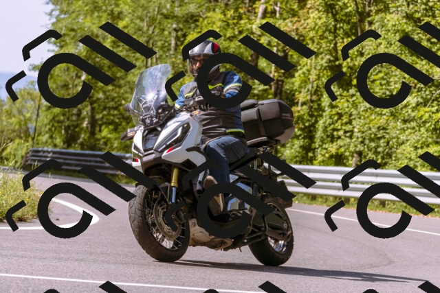 202509071049-_DSC8981_d1_