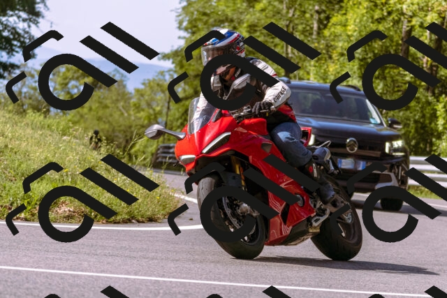 202509071051-_DSC8990_d1_