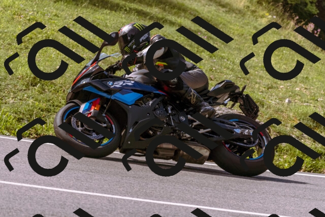 202509071053-_DSC9017_d1_