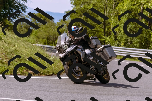 202509071053-_DSC9022_d1_