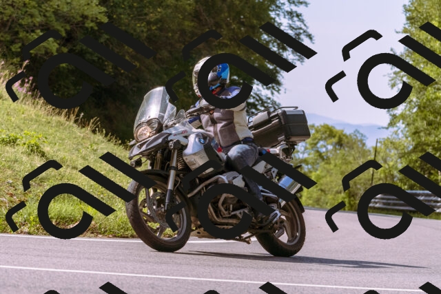 202509071054-_DSC9025_d1_