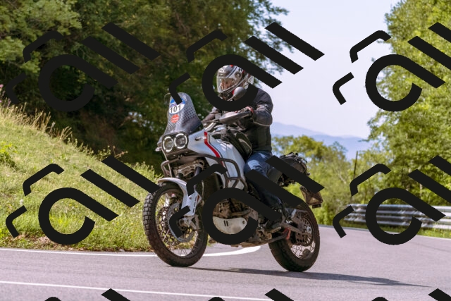 202509071054-_DSC9027_d1_