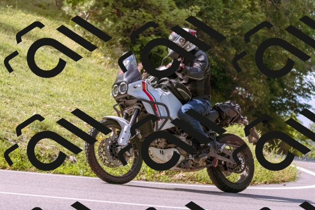 202509071054-_DSC9028_d1_