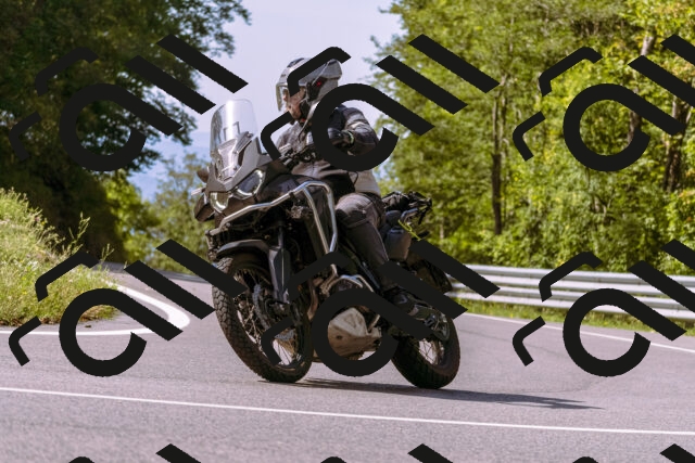 202509071055-_DSC9030_d1_