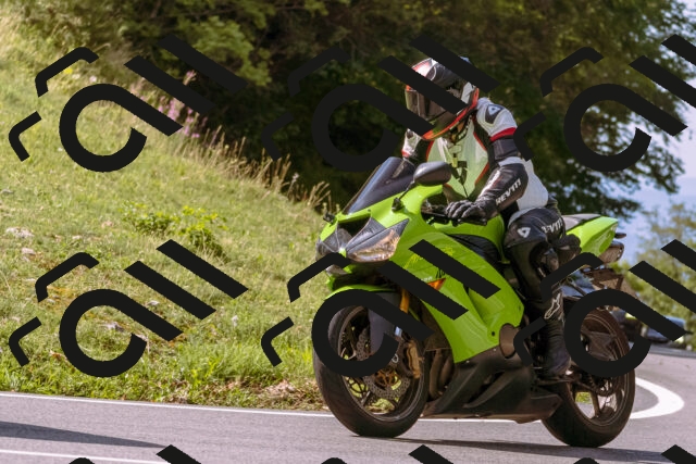 202509071058-_DSC9052_d1_