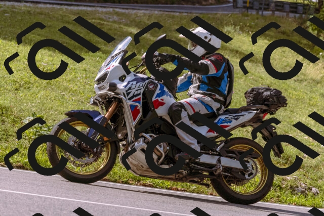 202509071058-_DSC9055_d1_