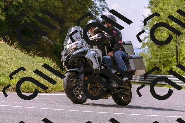 202509071103-_DSC9107_d1_