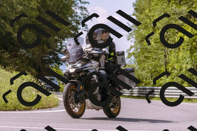 202509071120-_DSC9187_d1_