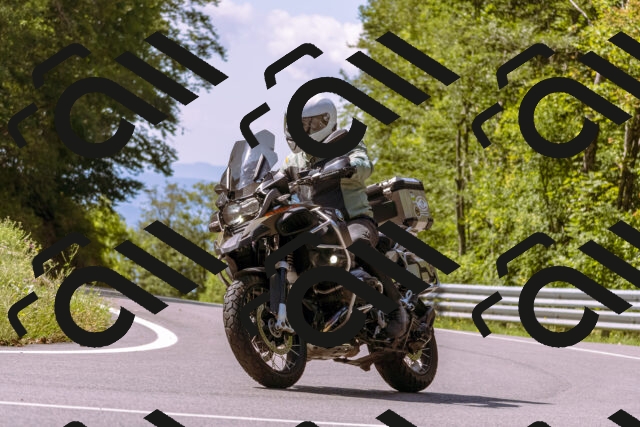 202509071137-_DSC9270_d1_