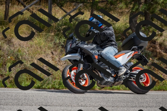 202509071316-DSC_9474_c4_