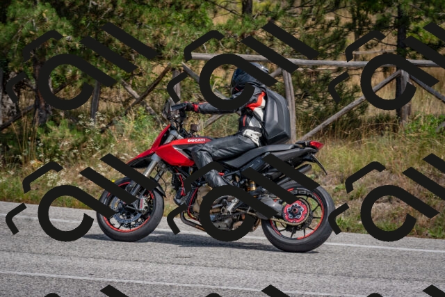 202509071326-DSC_9557_c4_