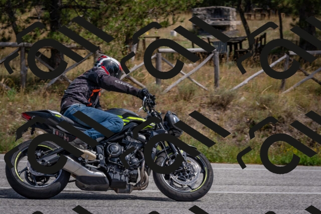 202509071327-DSC_9573_c4_