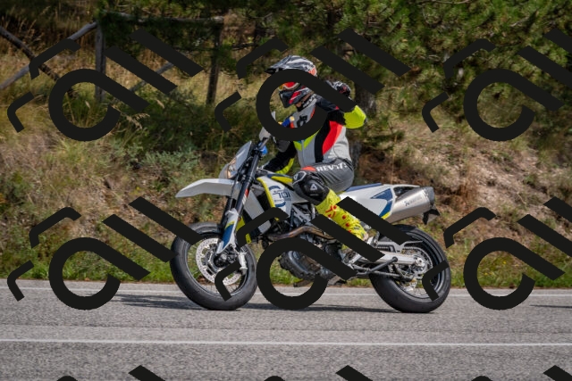 202509071328-DSC_9611_c4_