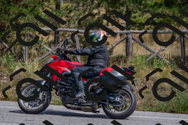 202509071328-DSC_9615_c4_