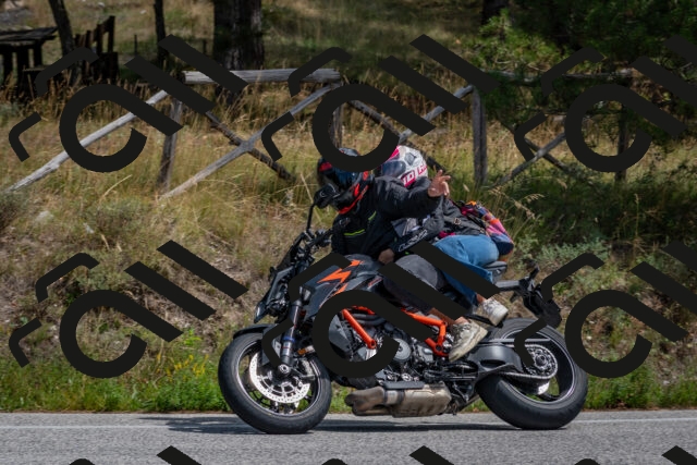 202509071330-DSC_9631_c4_