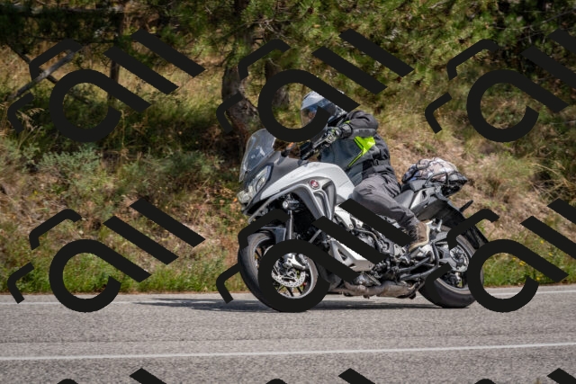 202509071334-DSC_9643_c4_