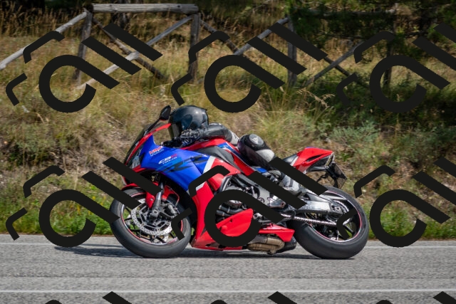 202509071341-DSC_9698_c4_