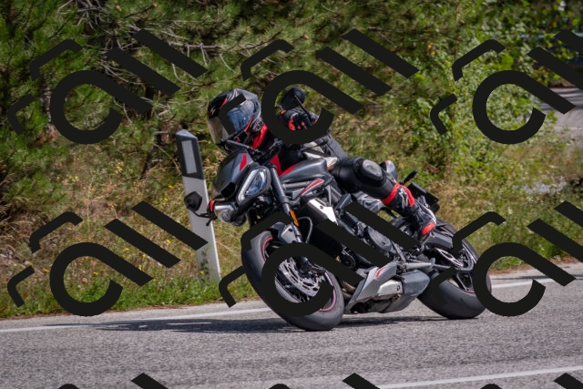 202509071343-DSC_9721_c4_