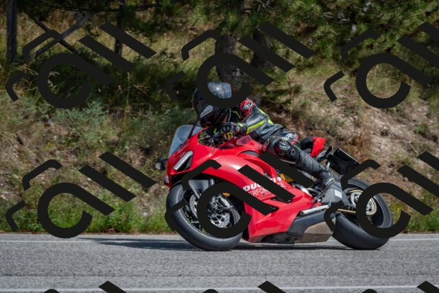 202509071343-DSC_9736_c4_