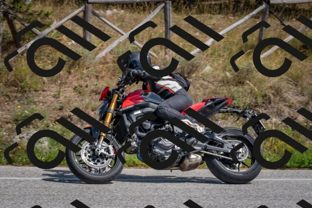 202509071352-DSC_9892_c4_