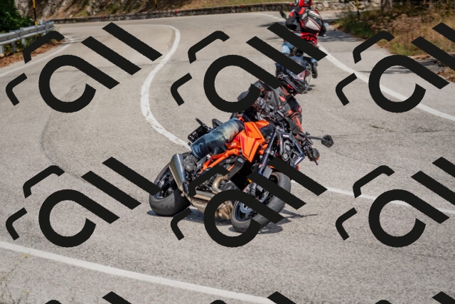 202509071357-DSC_9907_c4_